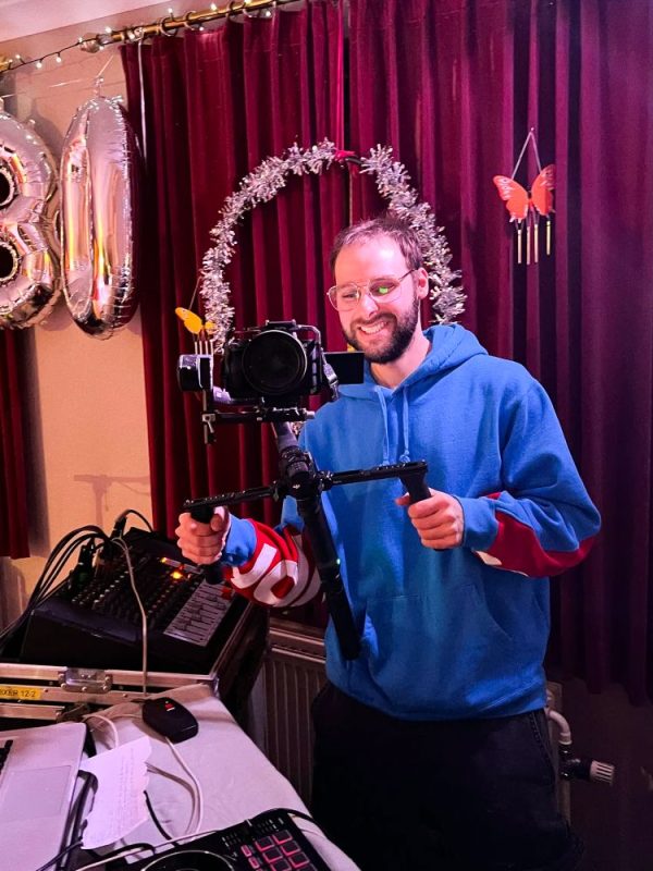 Nigel-Heusdens-Freelance-cameraman-editor-1